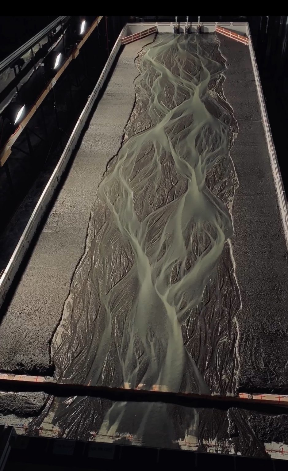 Braided channels Morphohydraulics Imaging Laboratory